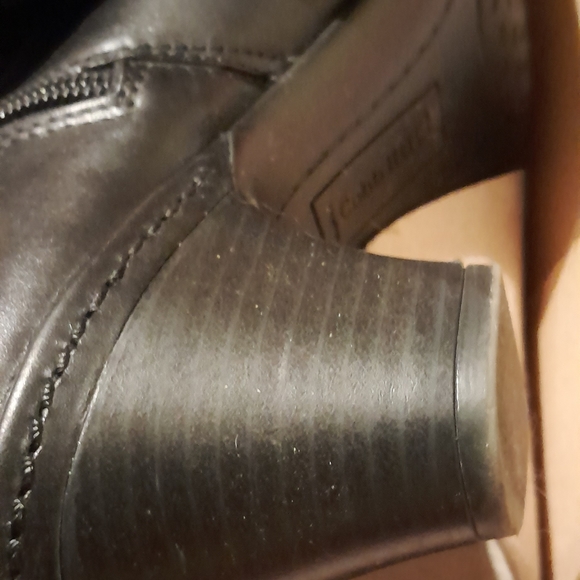 Like new COBB HILL New Balance Black Knee high Simone Leather Boots Size 11 - Picture 3 of 6